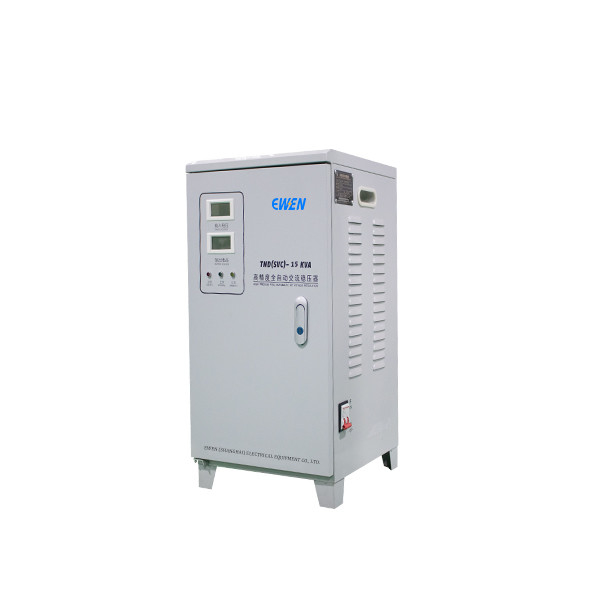 Sprzedaż fabryczna Stabilizator napięcia jednofazowego 15KVA 220V 50HZ 60HZ z licznikami cyfrowymi