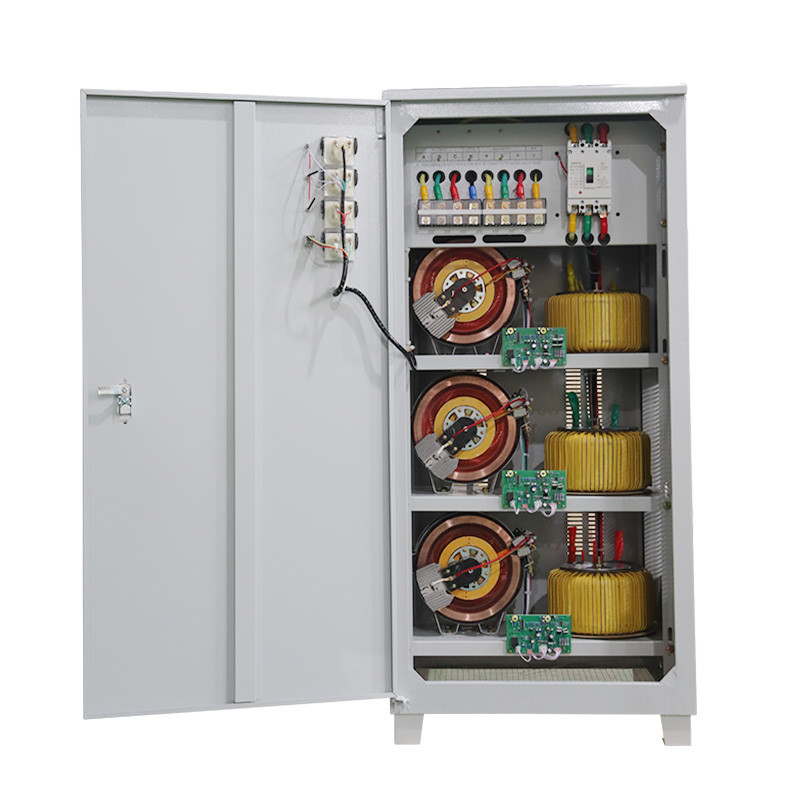 Trójfazowy stabilizator napięcia 80KVA 80KW Automatyczny regulator napięcia i stabilizator do zastosowań przemysłowych