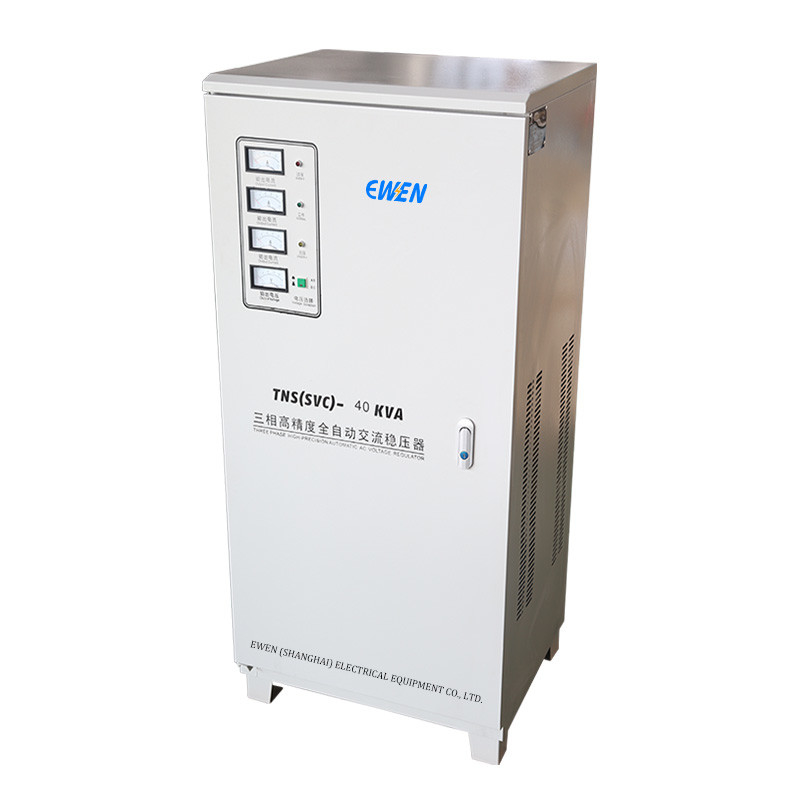Sprzedaż fabryczna Trzyfazowy stabilizator napięcia 40KVA Trzyfazowy serwo AVR Automatyczny regulator napięcia 380V 415V 400V